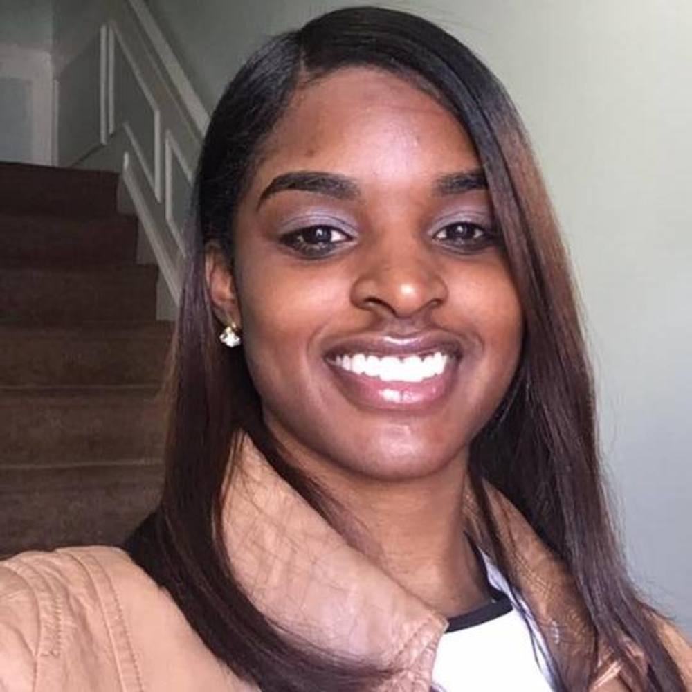 Meet your Posher, Kayla